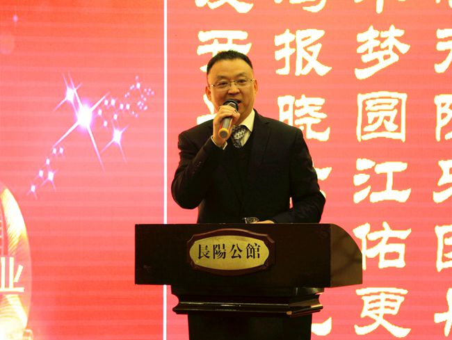 376584834875595250_副本