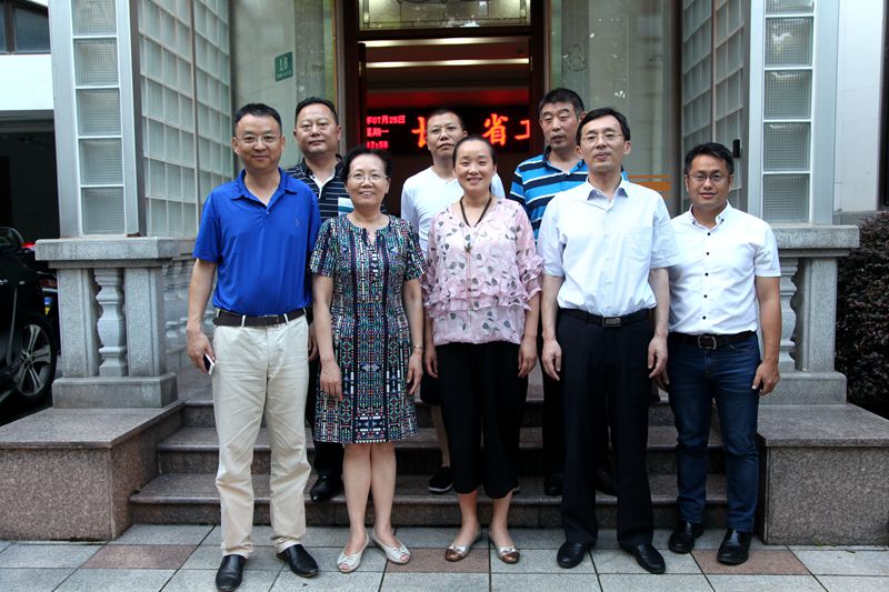 合影IMG_5012_看图王_副本